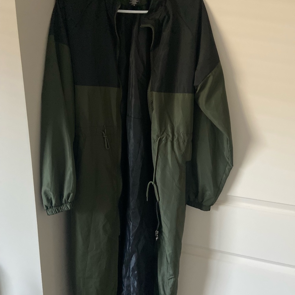 Long Windbreaker Jacket | Size: M